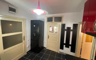 Garsonieră de închiriat – la 2 minute de centru cu curte - Poză 11