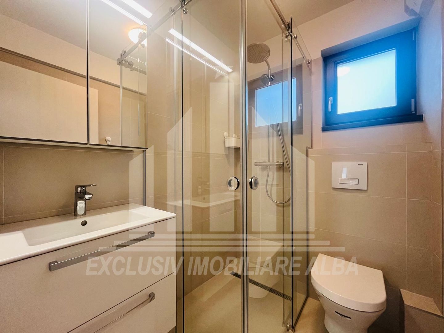 Apartament cu 2 camere, etaj 1, Bloc Nou - Poză 4
