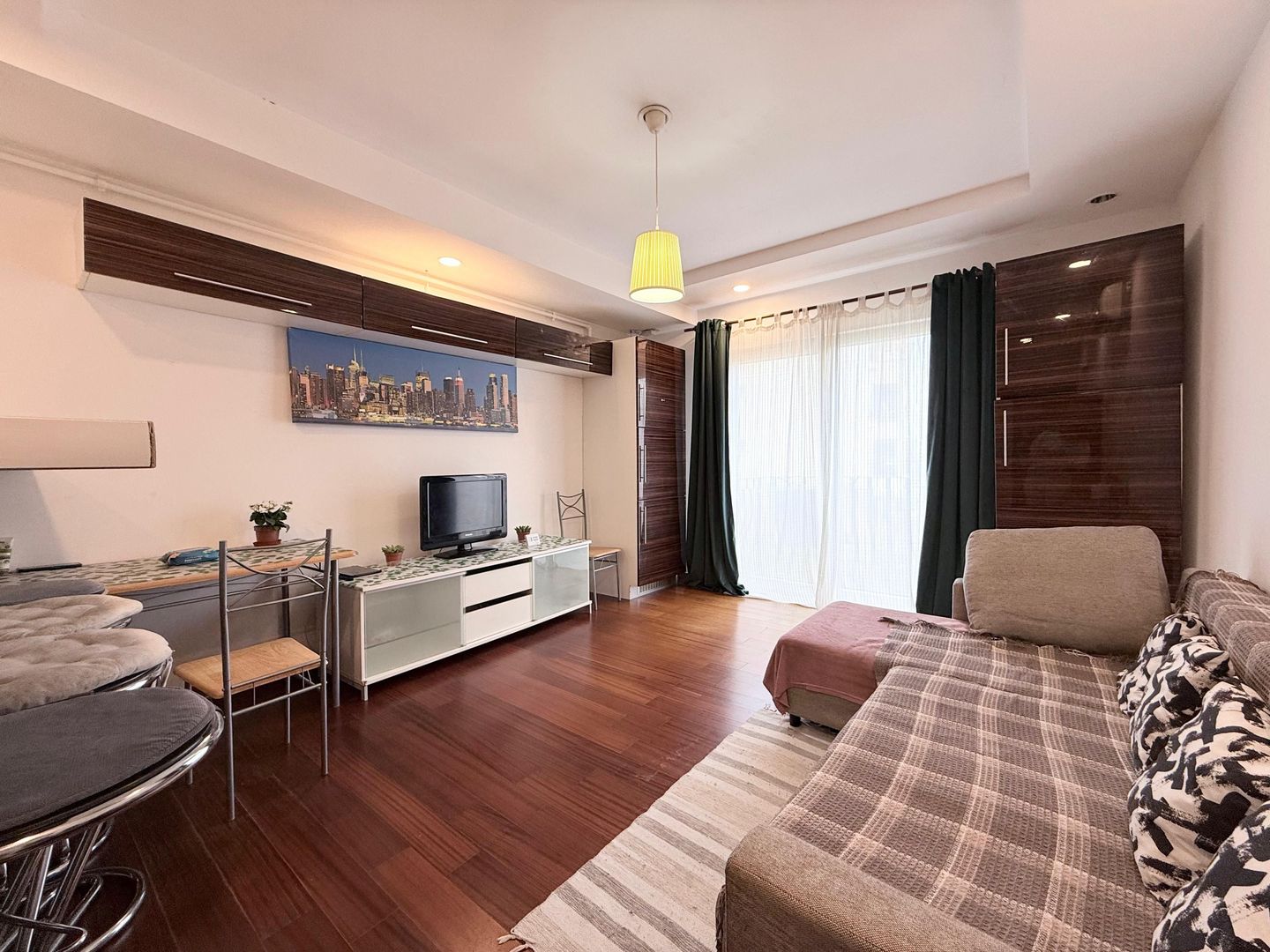 COSMOPOLIS - Apartament cu 2 camere, mobilat si utilat. - Poză 4