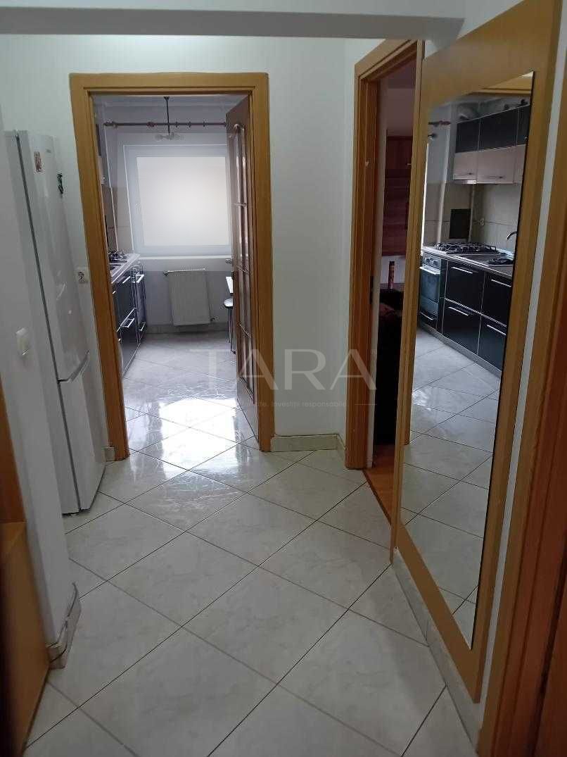 Apartament decomandat cu 2 camere, 56 mp, balcon generos și parcare. - Poză 2