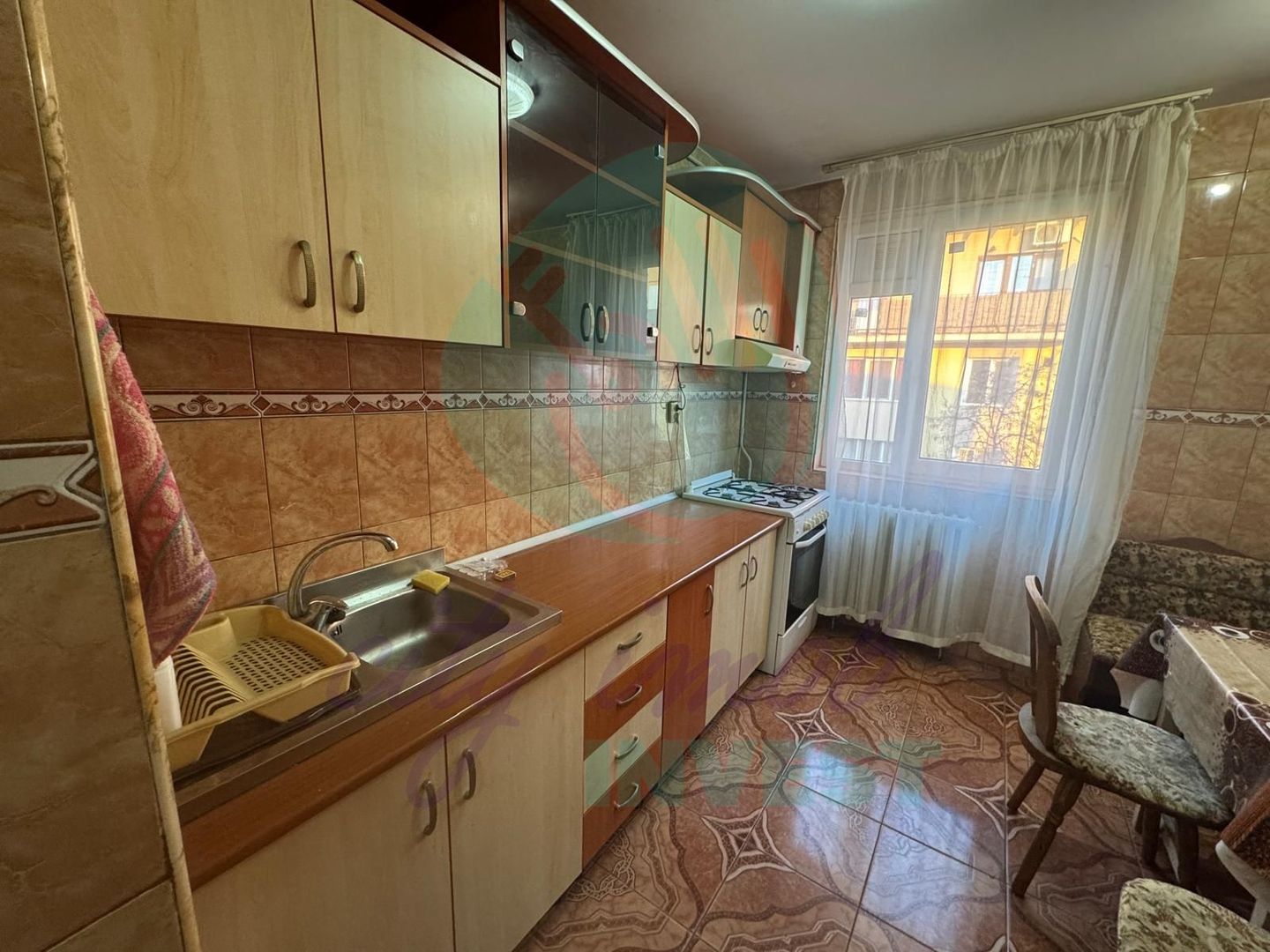 3 camere | Metrou 1 Decembrie 3 min | Bloc anvelopat - Poză 5