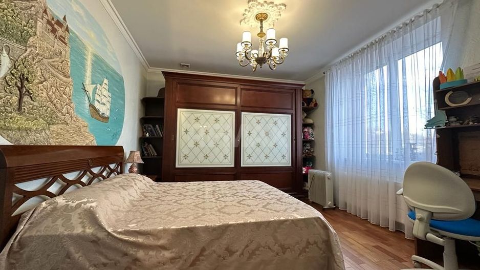 Casă în Buiucani, de vânzare, cu suprafața de 338m2. Pe teren de 14 ari. - Poză 17