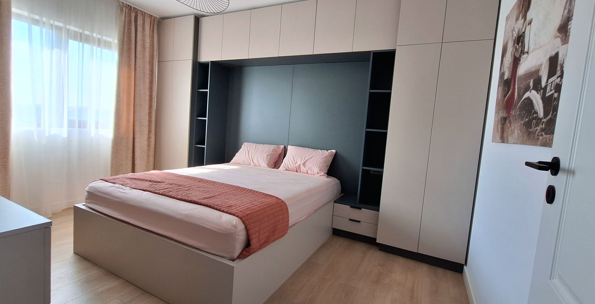 Apartament nou mobilat cu 2 locuri de parcare - Poză 10