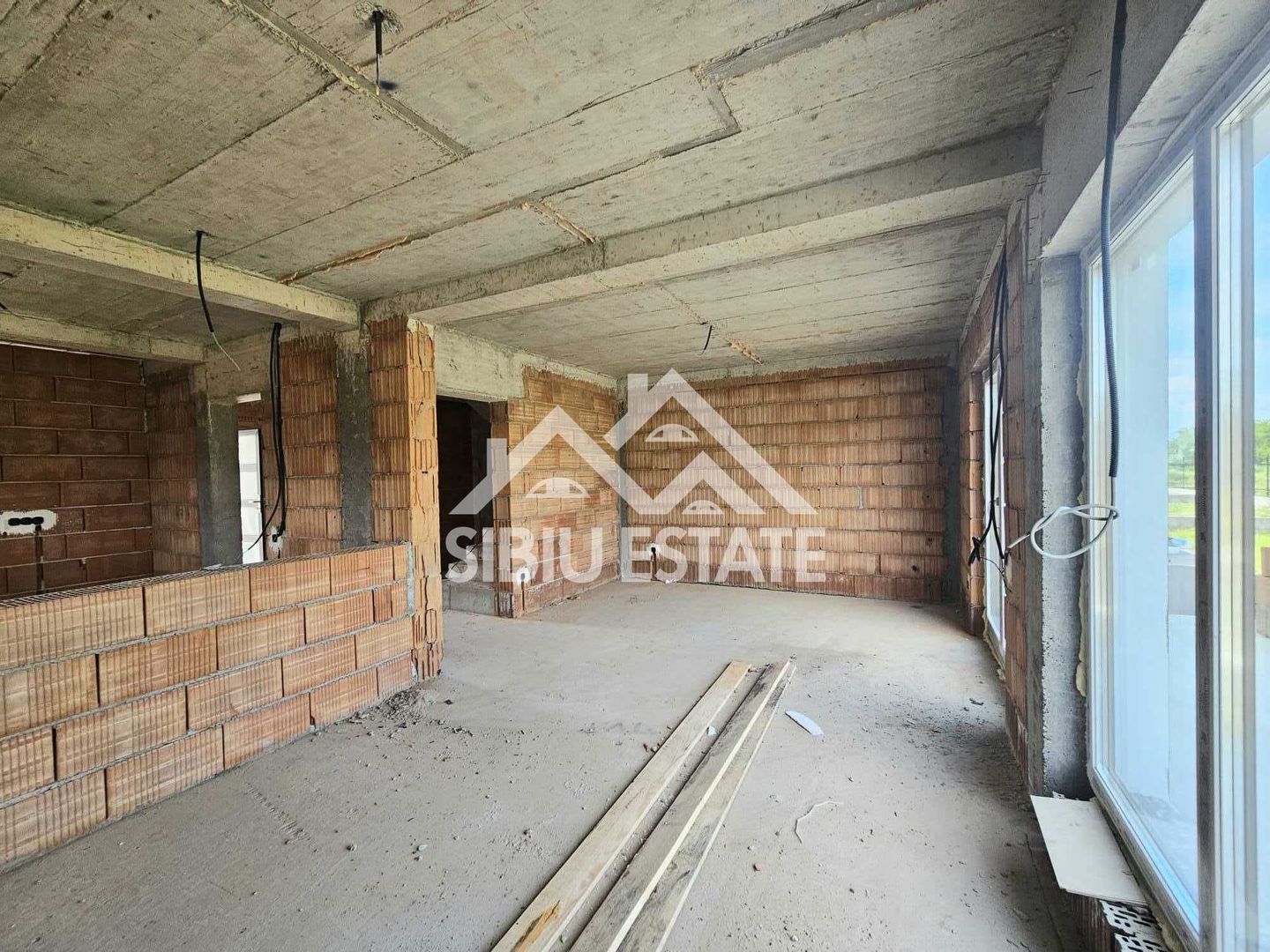 Casa noua 4 camere, 3 bai - Poză 4