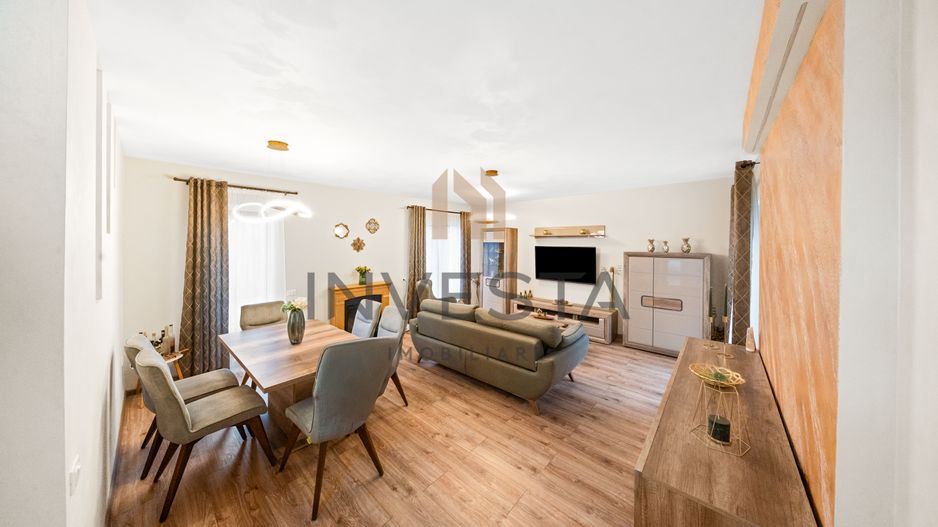 Casa moderna, spatioasa , pe o strada privata retrasa! - Poză 1