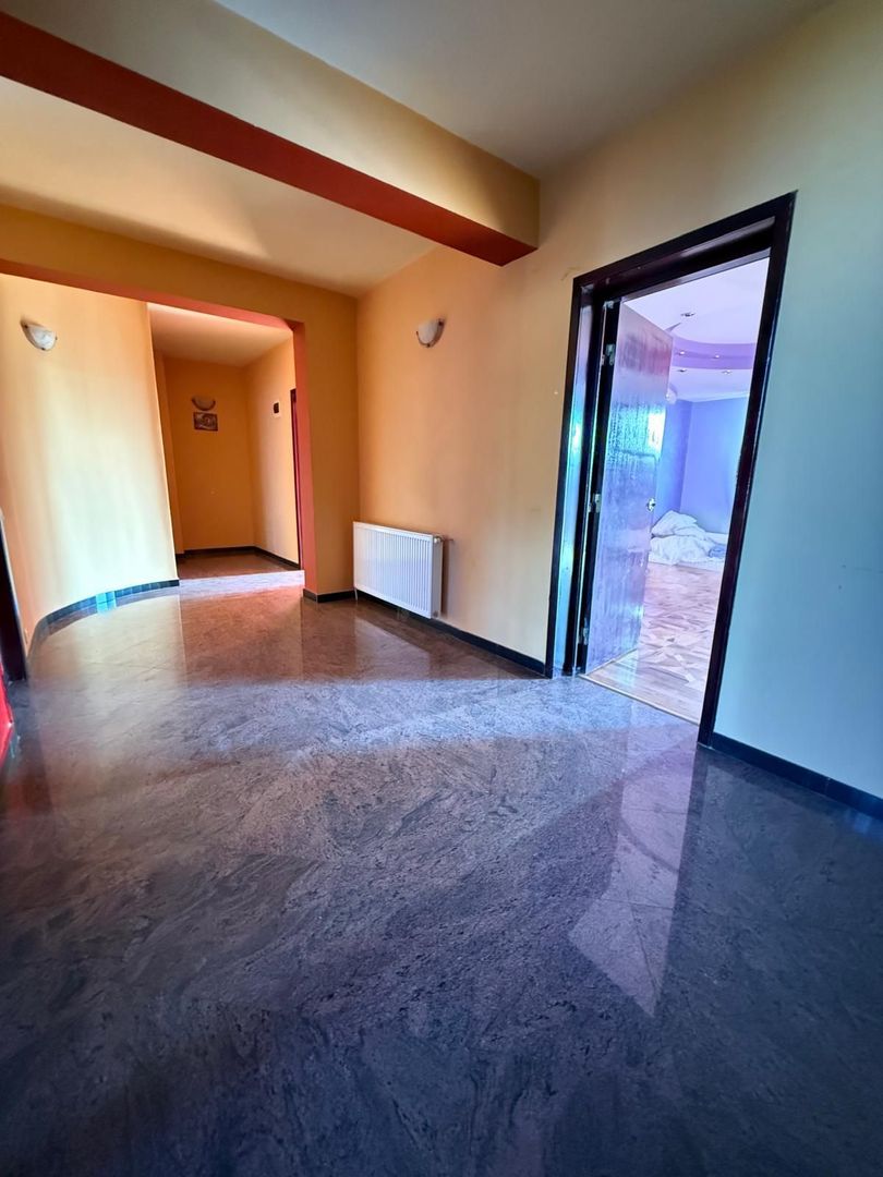 Vila Spațioasă 9 Dormitoare. Investiție - Poză 7