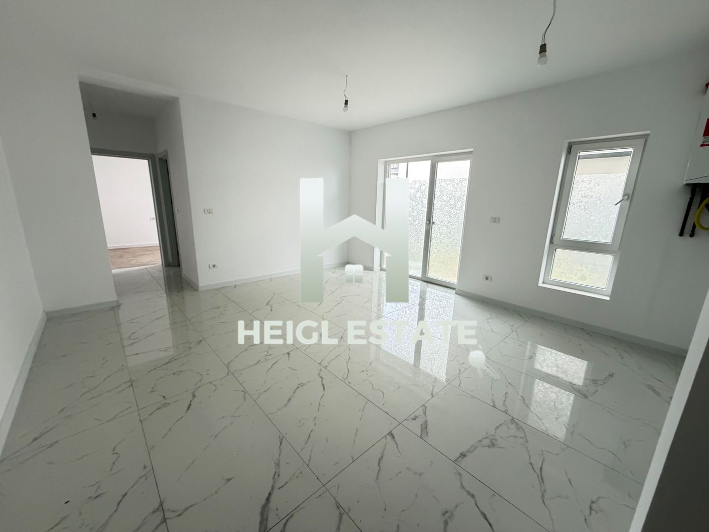 Apartament cu 2 camere si 50 mp teren in zona Braytim - Poză 3