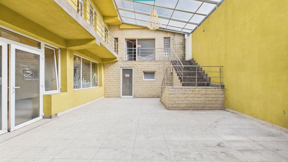 Pensiune D+P+E+M, Calea Iuliu Maniu. - Poză 1