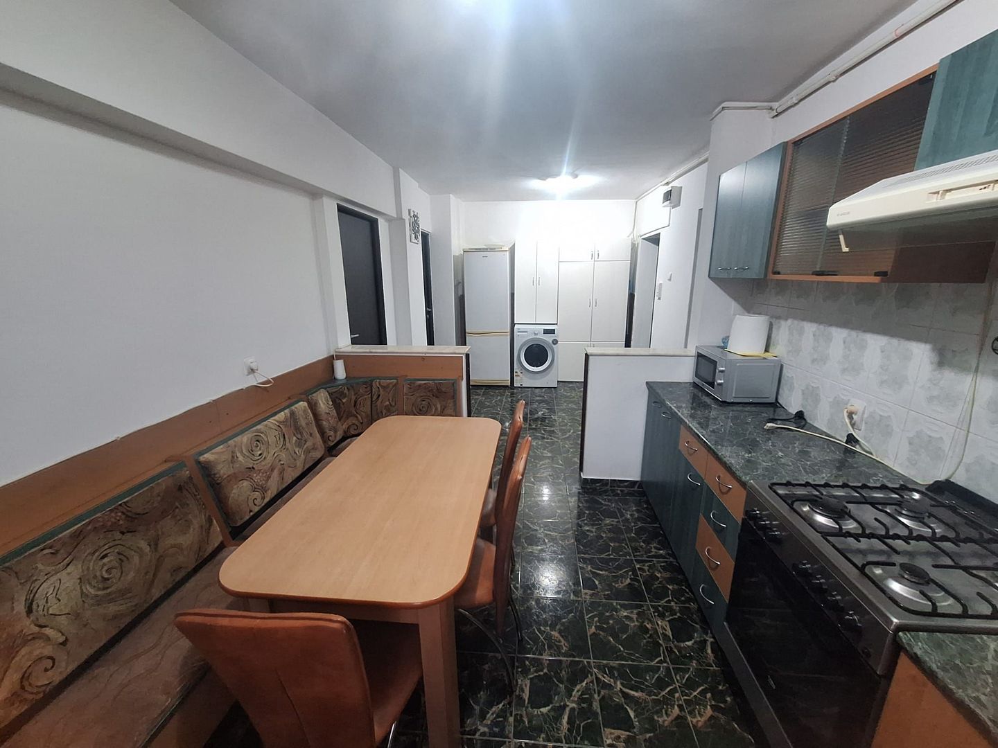 Apartament de inchiriat In zona Cetate  Alba Iulia - Poză 3