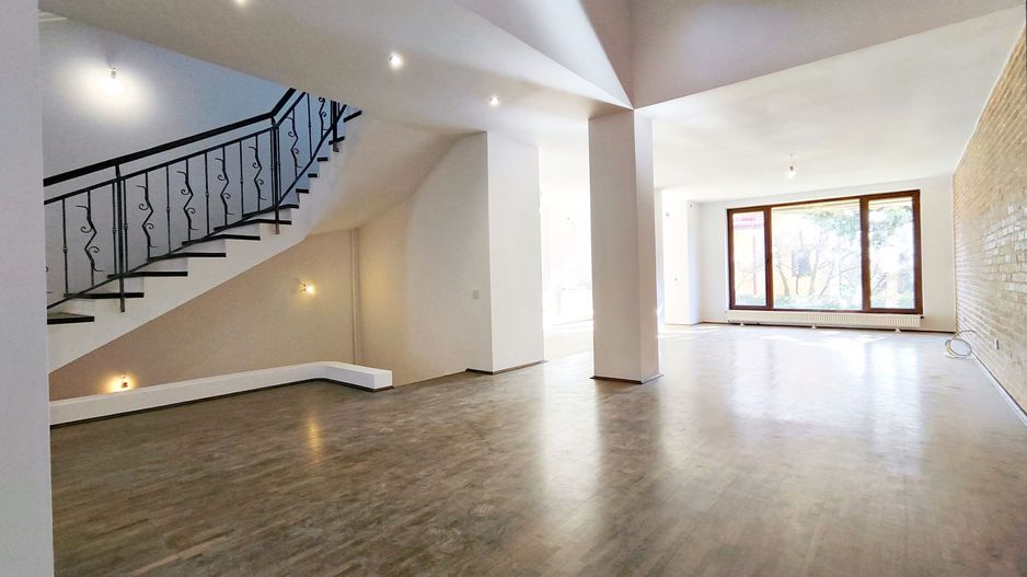 Vilă Modernă cu 5 Camere – Cartier Bună Ziua - Poză 10