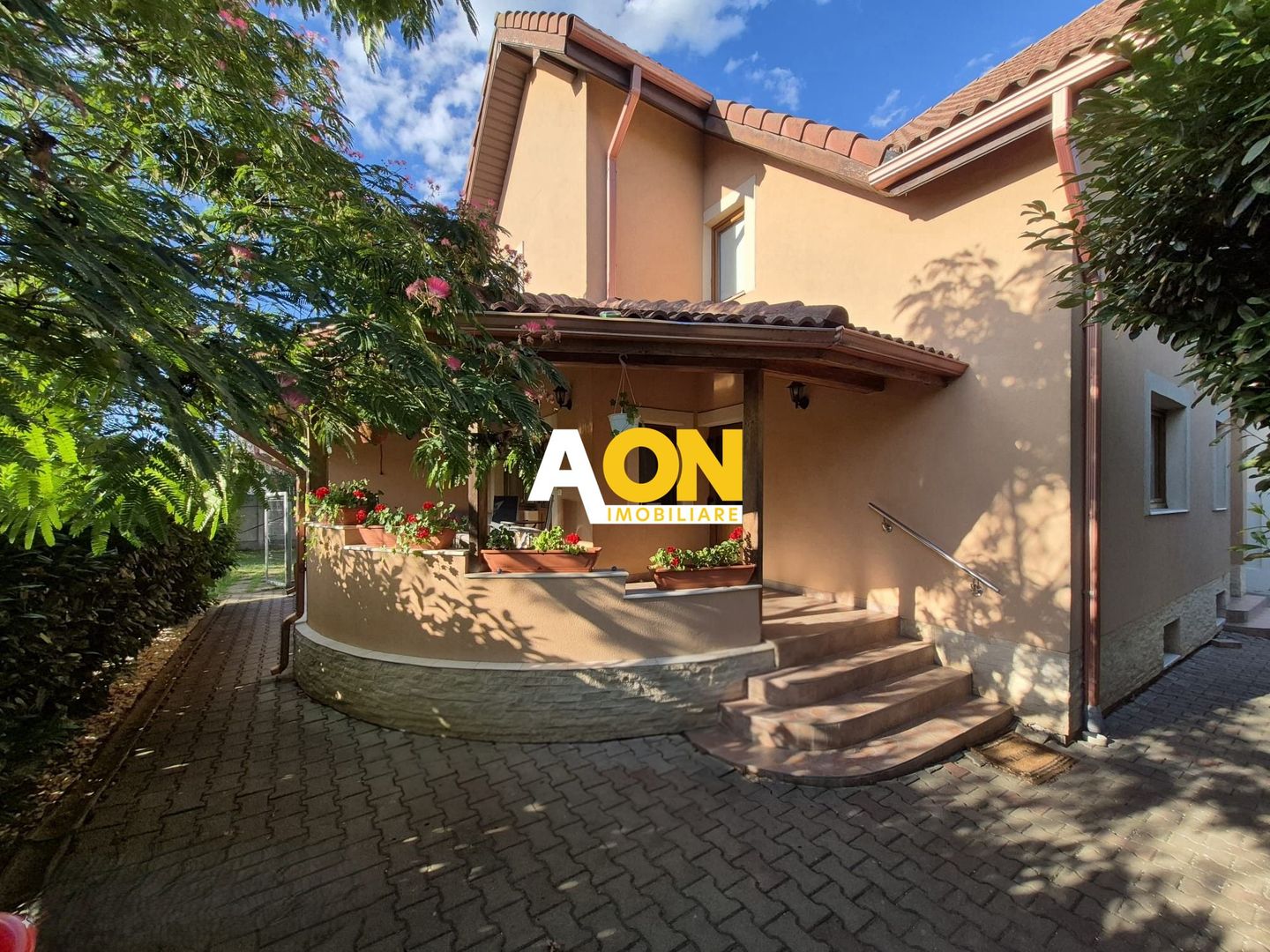 Duplex, D+P+M+1, 200 mp utili, Teren 1100 mp, Zona Micesti - Poză 1