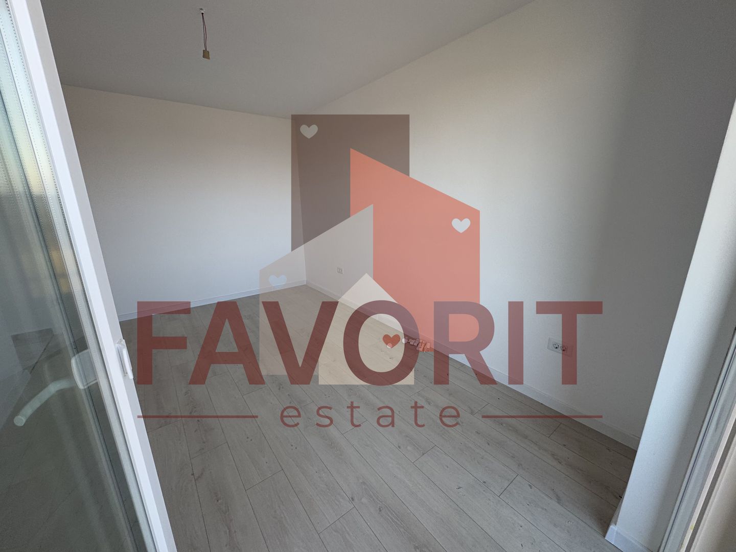 Disponibil imediat. Decomandat. TVA 21% inclus in pret - Poză 6