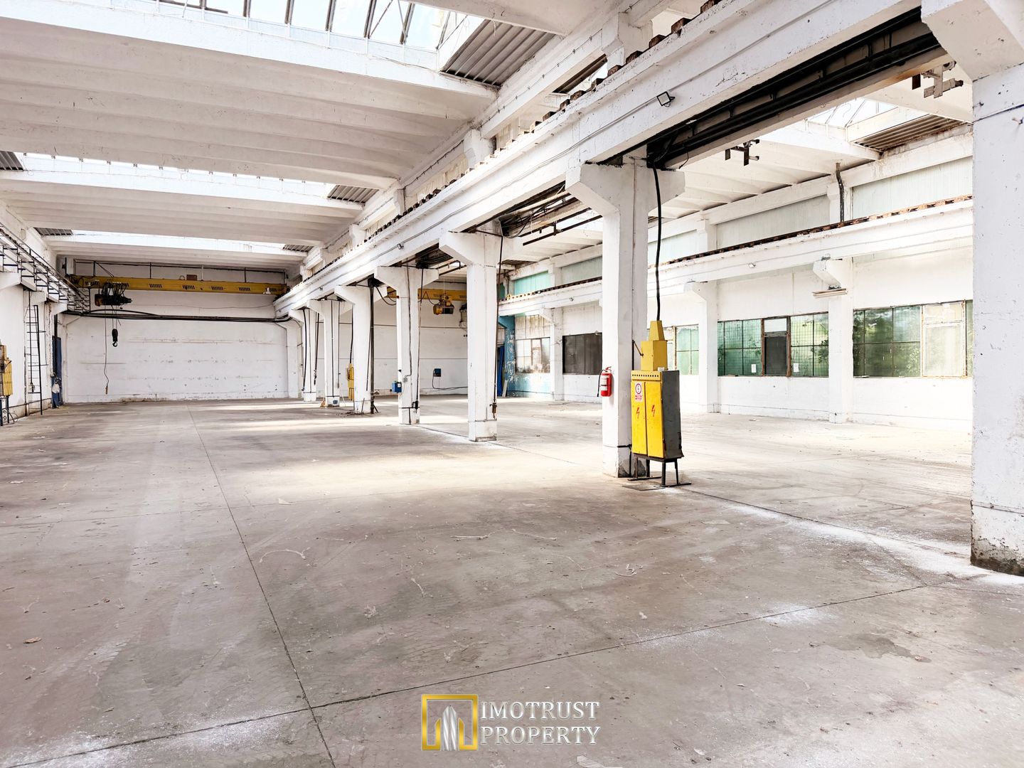 Hală industrială de închiriat în Arad – 1.200 mp, acces TIR - Poză 2