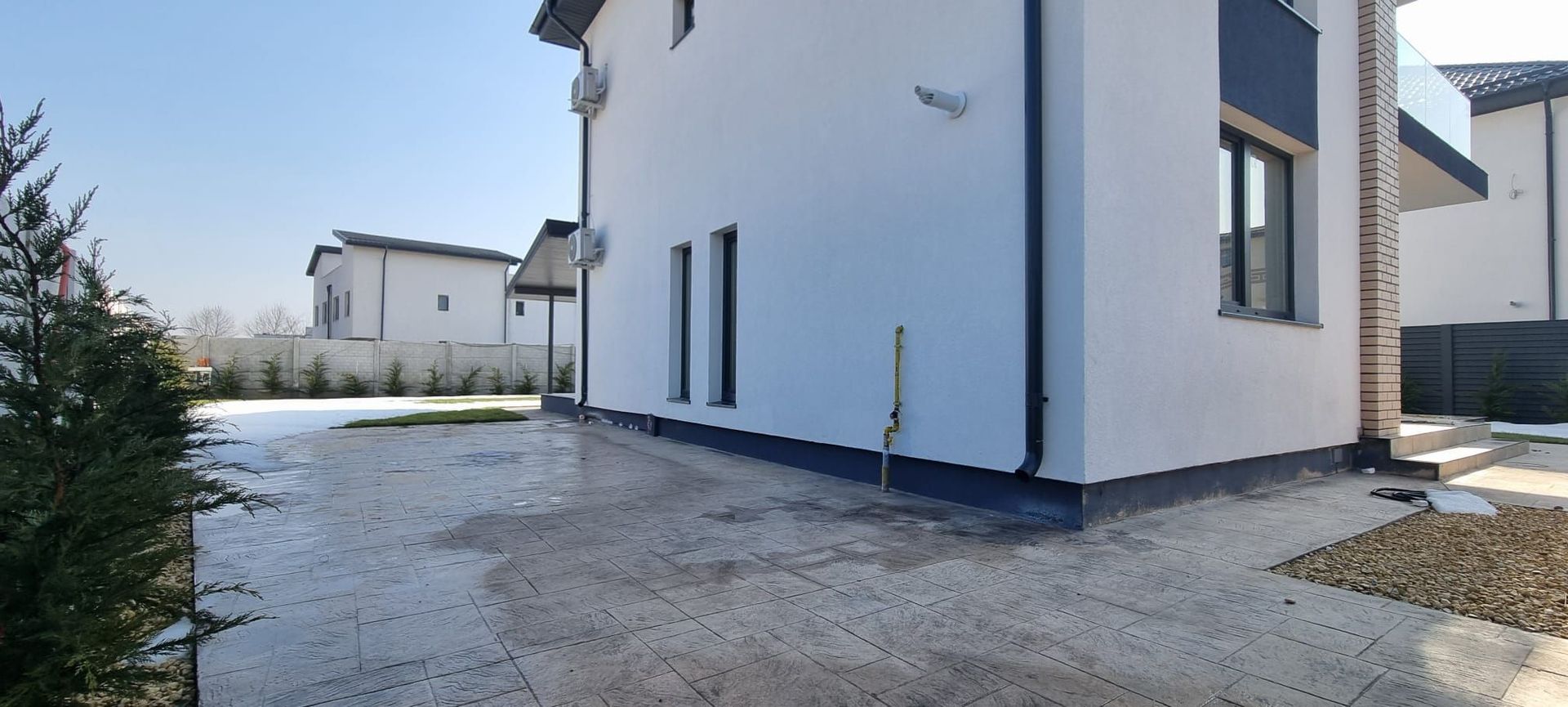 Vilă Individuală cu 700 mp Teren și Mansardă Amenajată - Poză 22