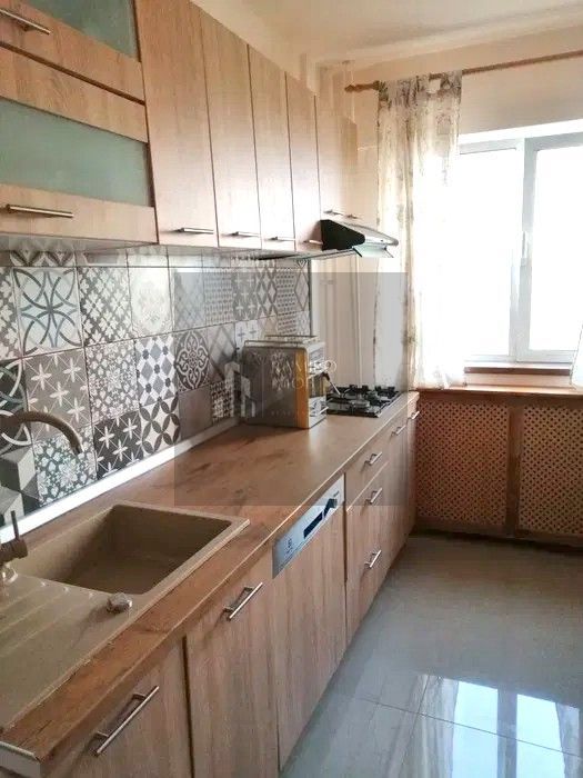 Apartament 4 camere | Calea Dorobanți | 80 mp | 2 băi | 1976 - Poză 3