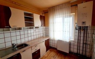 Circumvalatiunii - Gh-Lazar | 2 Camere | Centrala Proprie. - Poză 1