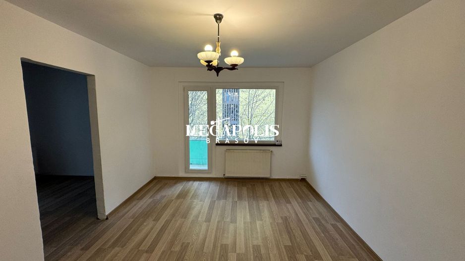 Apartament cu 3 camere Calea Bucuresti - Poză 1