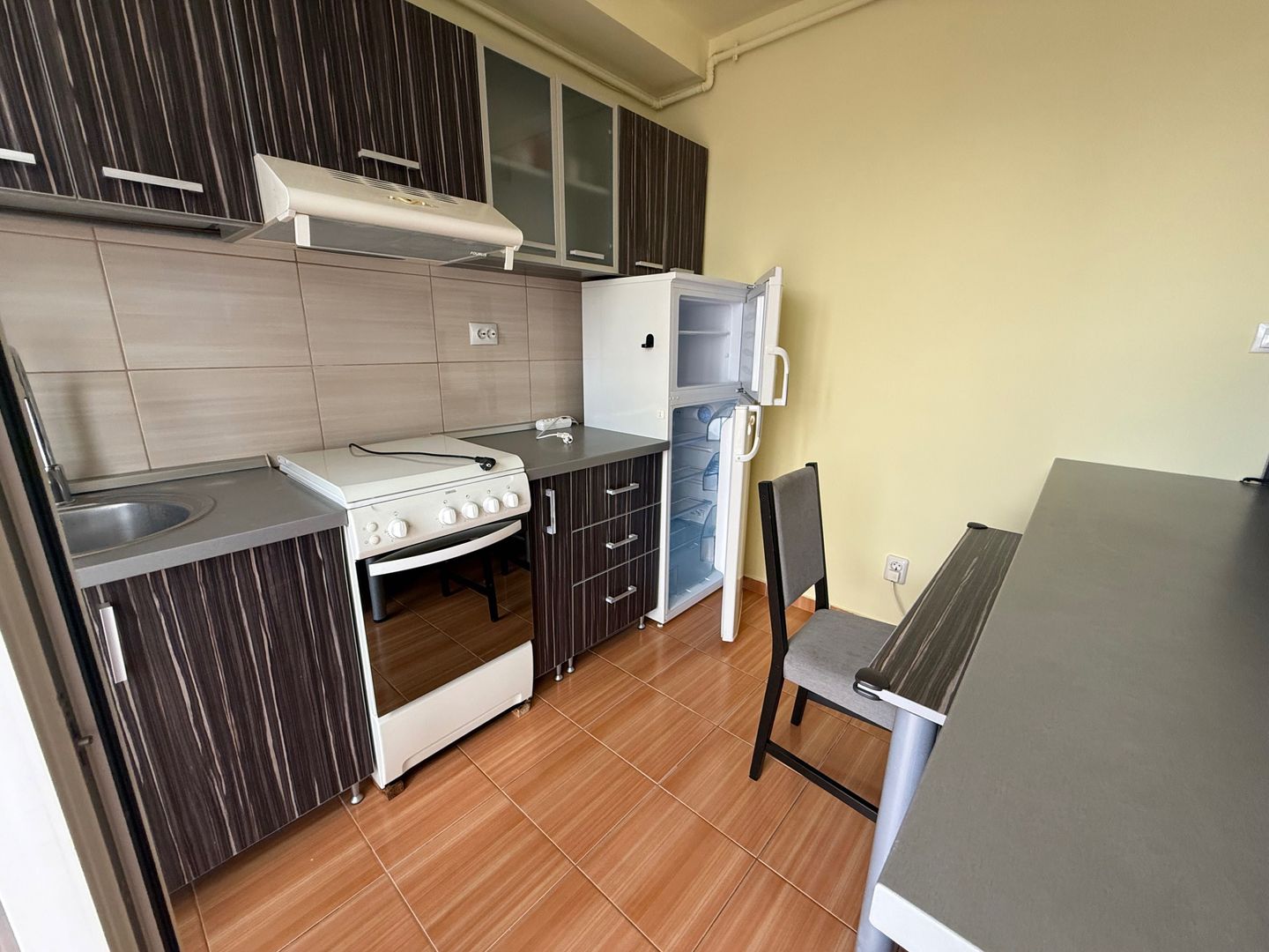 Apartament 2 cam si terasa uriasa Giroc Timis - Poză 5