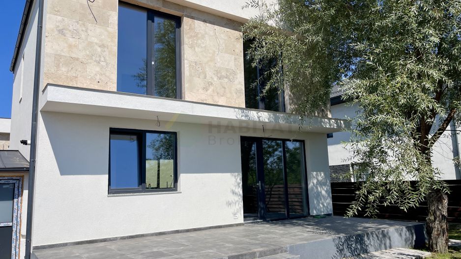 Vila in ansamblu in Tunari | Individuala, 5 camere. - Poză 2