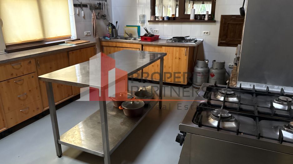 Restaurant de închiriat în Bran – terasă mare + poziție centrală - Poză 3