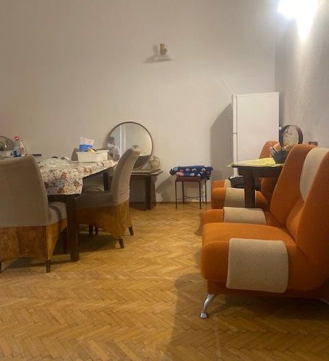 Apartament decomandat zona SINAIA - Poză 1