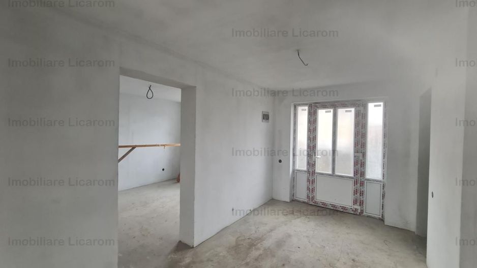 Vila Stupini P+E, 5 camere,curte,acces auto.(Parte Duplex) - Poză 5