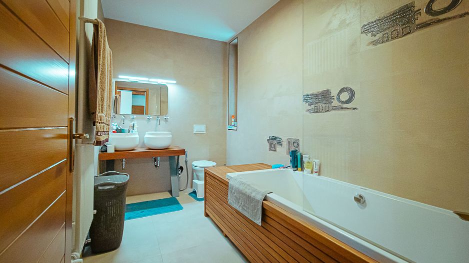 Imobil deosebit, cu priveliste 360 de grade - Poză 8