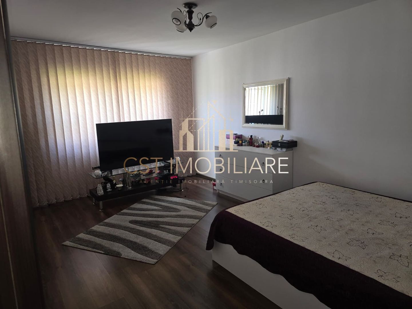 Apartament 3 camere Lipovei, decomandat, 2 balcoane - Poză 2