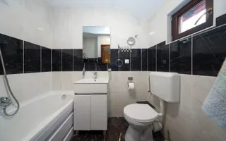 Casă deosebită de vânzare în centrul Brașovului - Poză 45