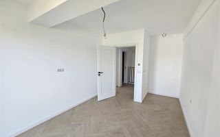 Apartament exclusivist dispus P+1E  - 82mp - Poză 8