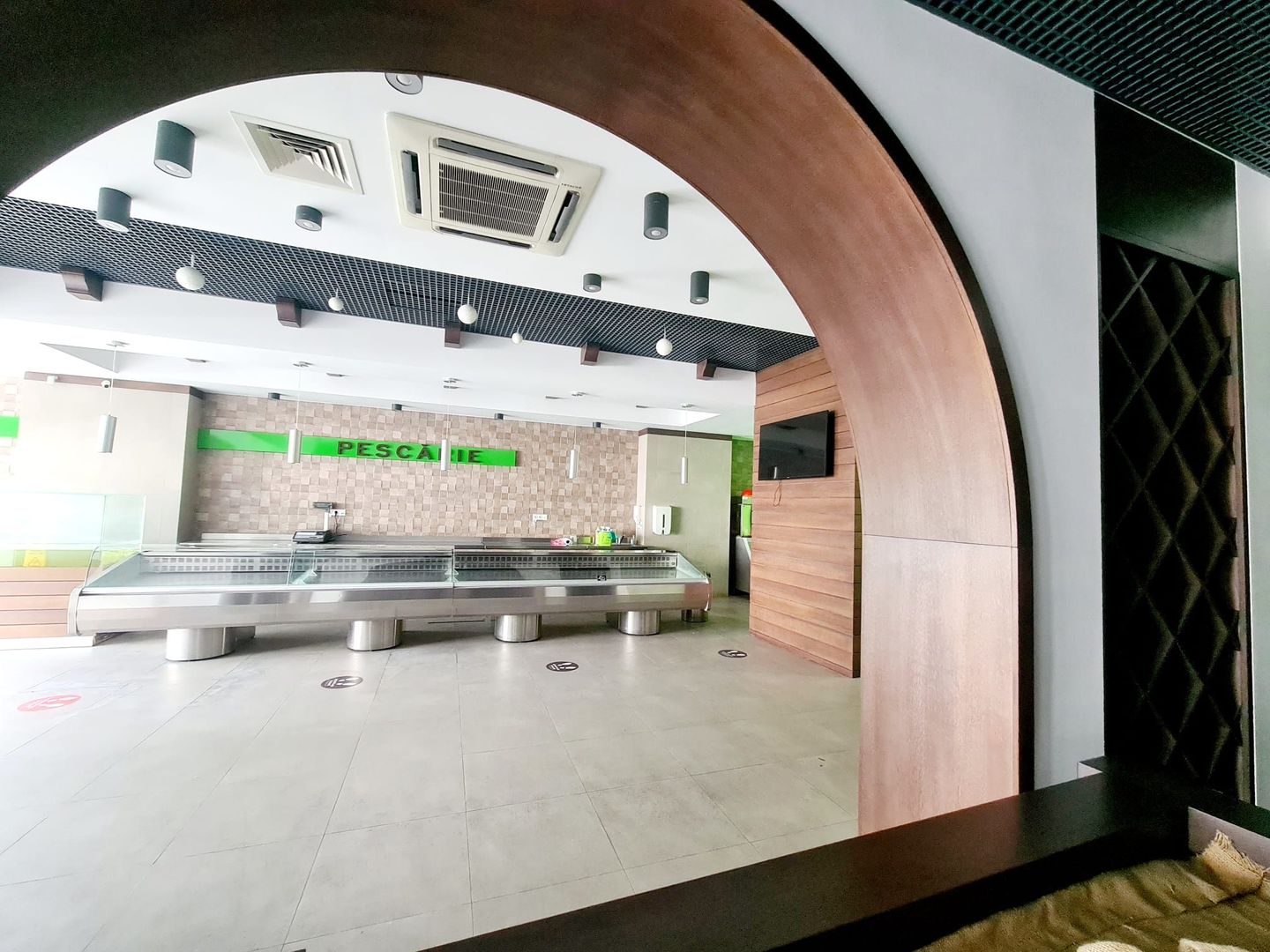 Spatiu comercial de vanzare sau inchiriere - Poză 5