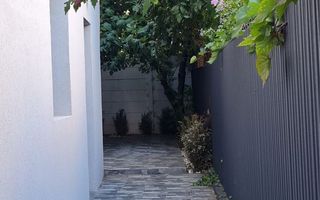 Închiriere 🏡 Studio renovat, curte + terasă, lângă metrou Ștefan cel Mare - Poză 1