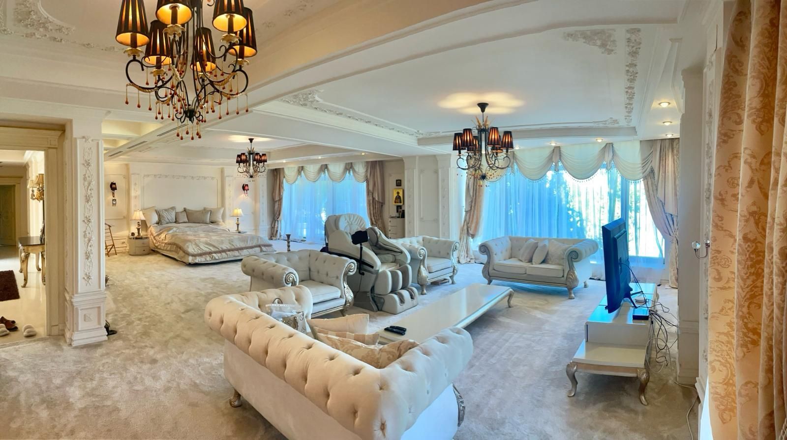 Vila spectaculoasa - deschidere lac - Poză 1