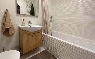 Apartament cu 3 camere, si 2 locuri de parcare  zona Lamaitei bloc 2020 - Poză 7