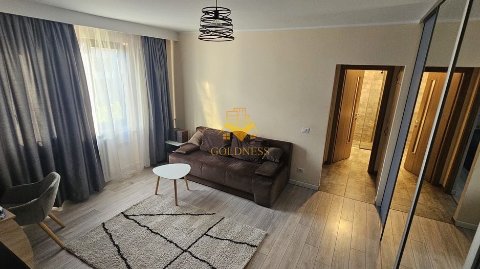 2 camere open space, Parcare, Piata Mihai Viteazu Mc, Ultracentral - Poză 1