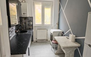 Inchiriez apartament 2 camere, dec. in OM(p-ta Eliberarii), et. 2, C.T - Poză 3