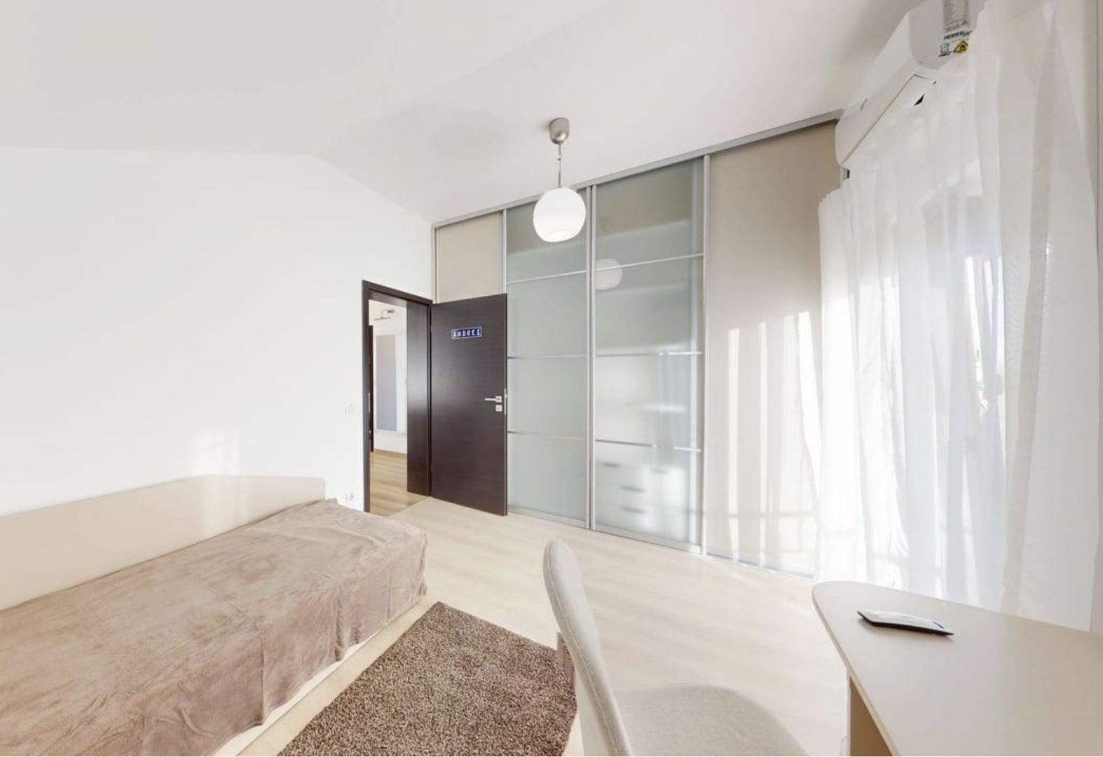 Casa individuala cu pivnita in Sura Mica, zona Salii de sport - Sibiu - Poză 14