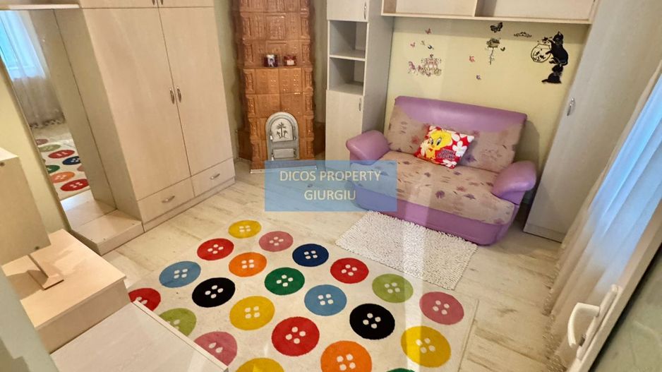 De vânzare casă cu 4 camere, garaj - Poză 6