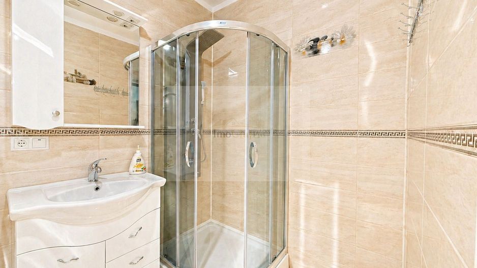 Vanzare apartament modern  3 camere-parcare subterană - zona Dedeman - Poză 10