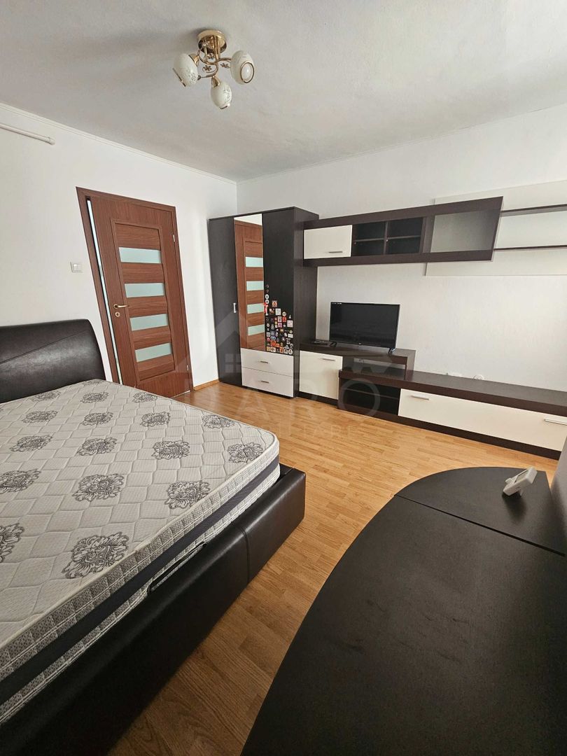 Garsoniera de inchiriat zona 7 noiembrie - Poză 2