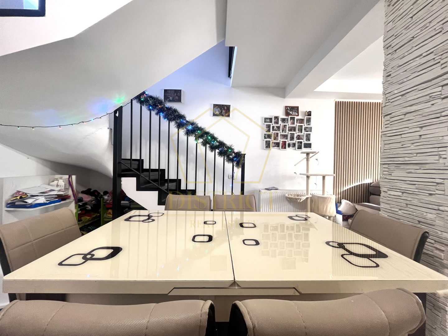 Casa individuala cu 3 camere si garaj I Giroc - Poză 3