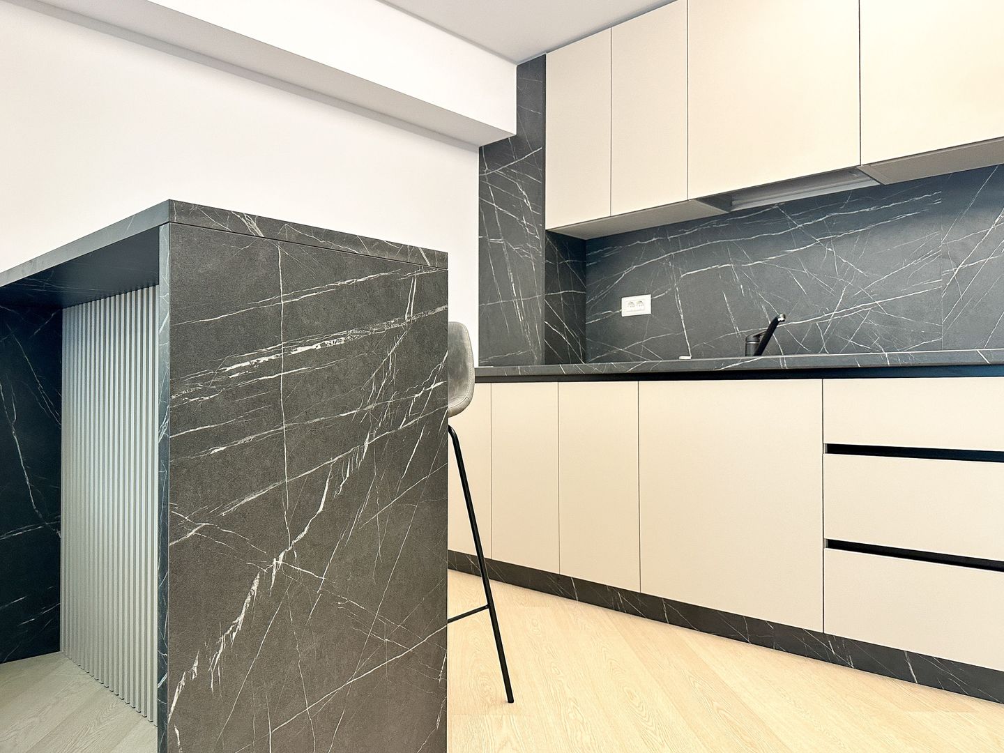 Apartament 3 camere I Cortina North I Parcare subterană - Poză 4