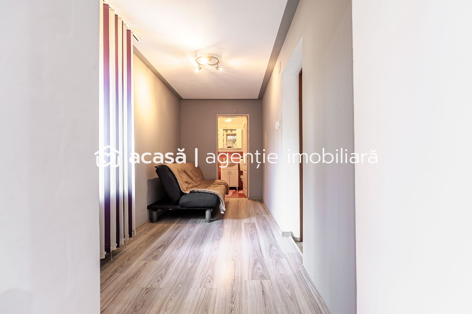 Casă cu teren generos în Poltura - Poză 10