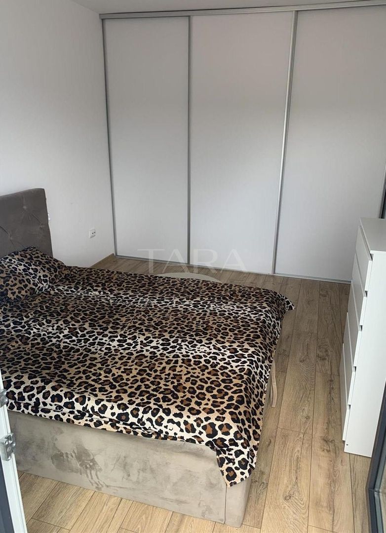 Apartament 2 camere, ultimul etaj, panoramă superbă,  balcon 10 mp - Poză 4