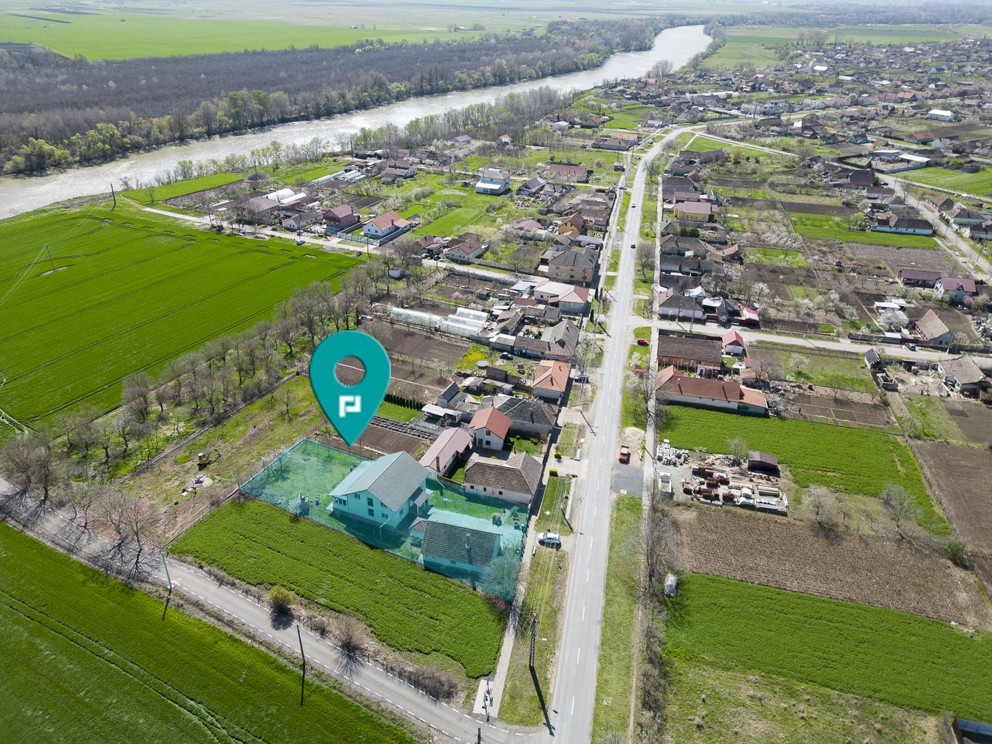 Casă cu etaj la cheie în Semlac - Poză 3