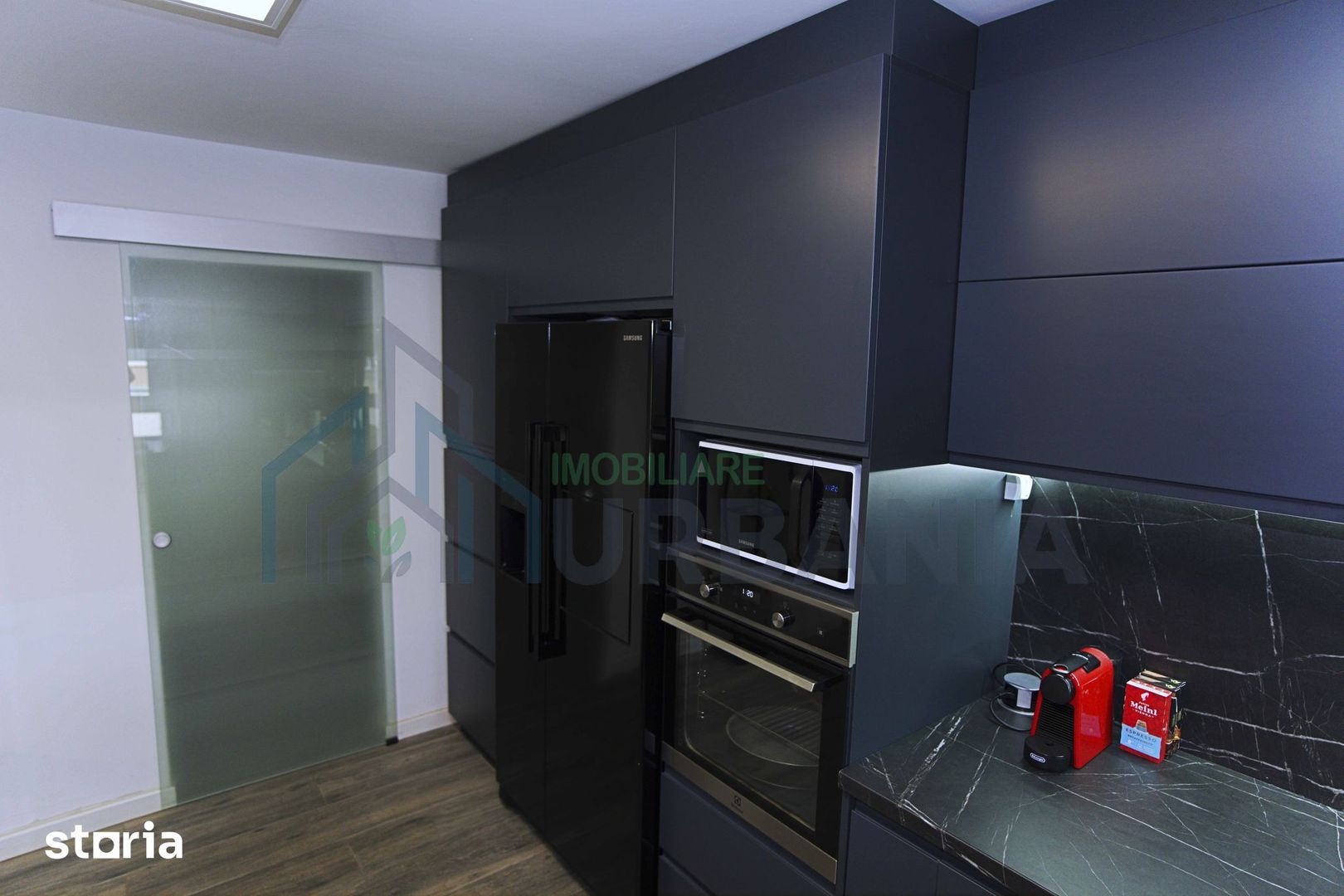 Apartament spatios renovat, Podu Iloaiei - 4 camere, pret 150.000 EUR - Poză 19