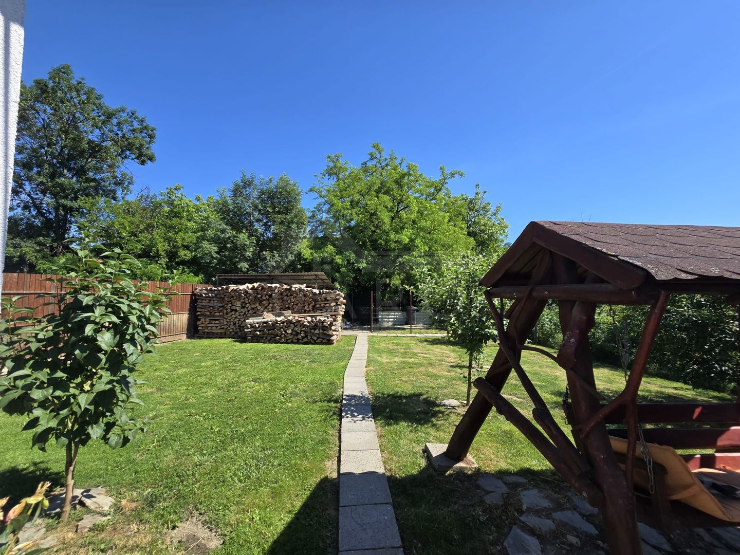 Casa in Livezeni , 140  mp utili , in centrul localitatii . - Poză 9