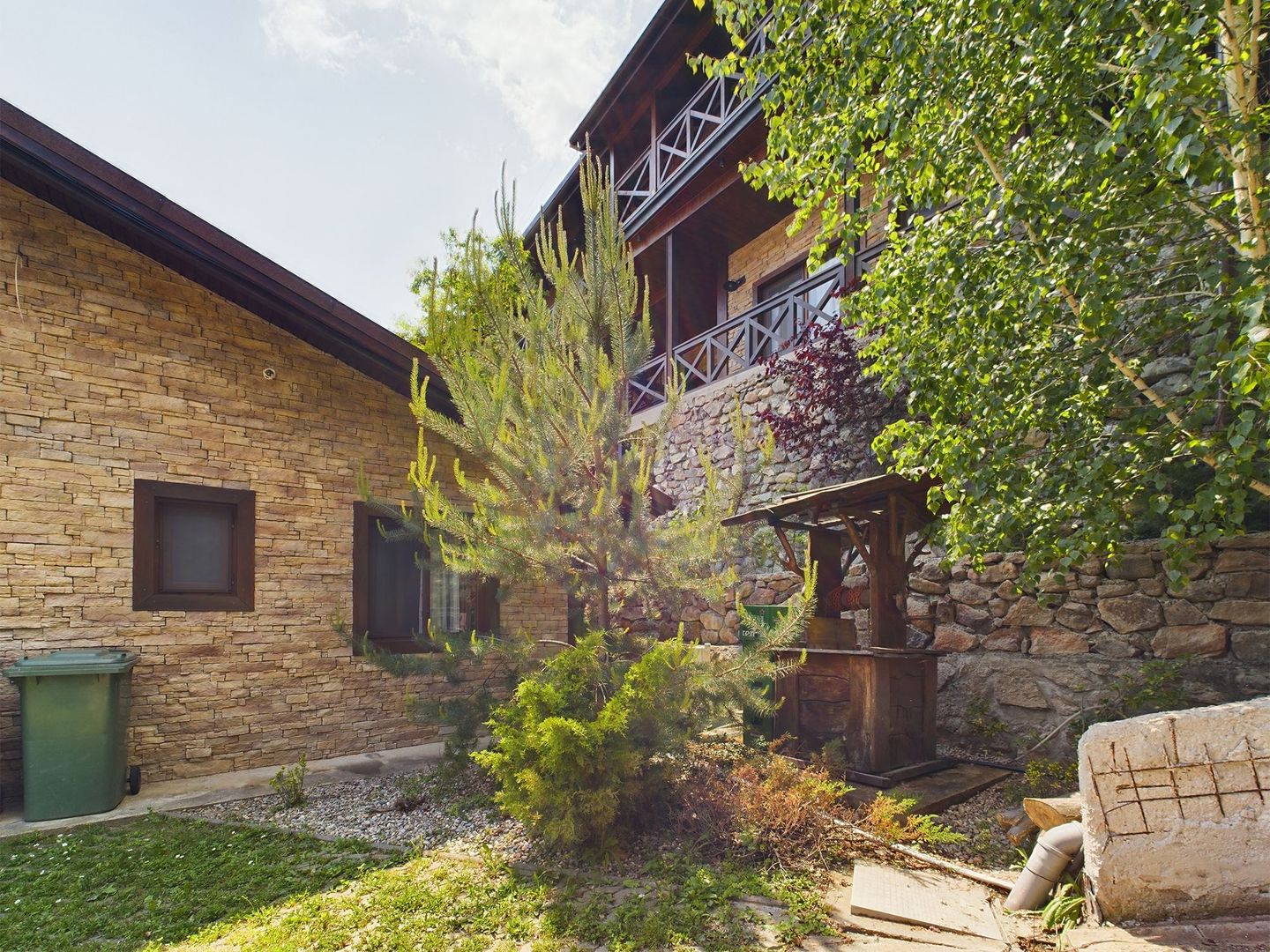 Pensiune de Lux pe Malul Dunării în Dubova - Poză 3