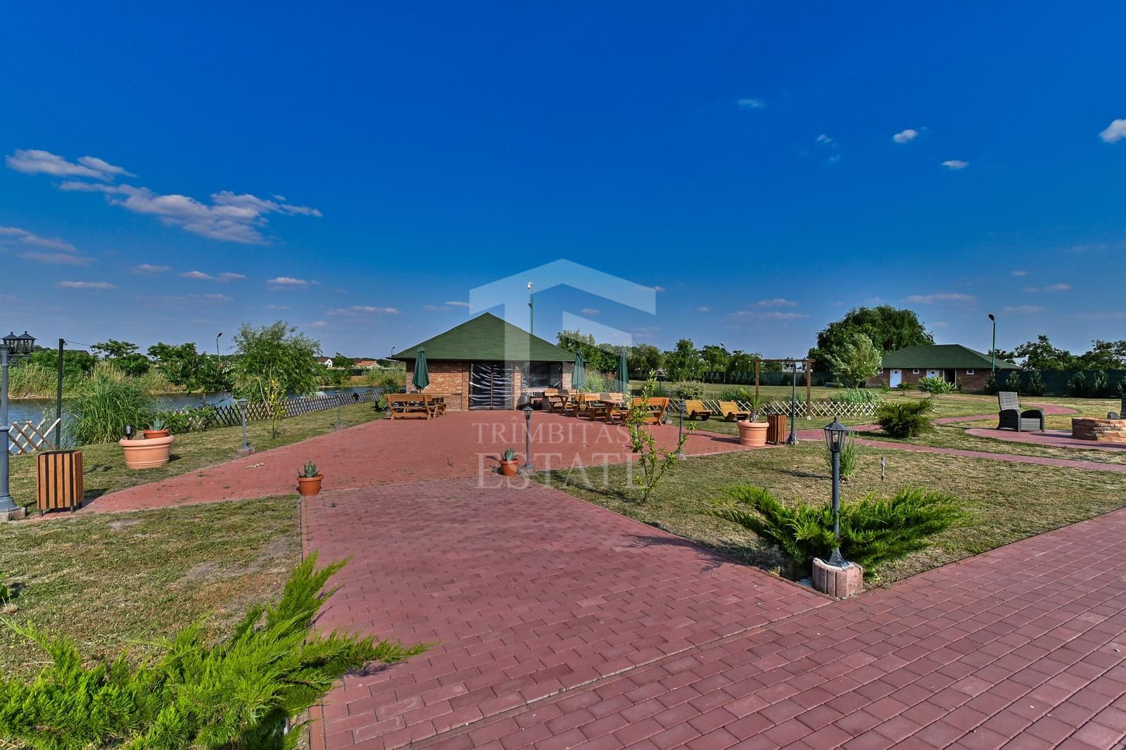 Sala de evenimente cu  piscina si foisor Biled COMISION 0 % CUMPARATOR - Poză 17