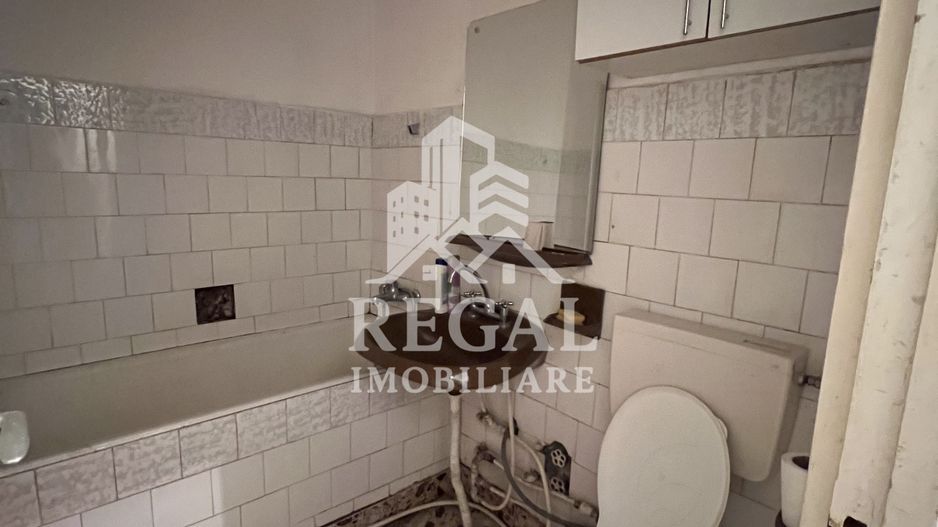 Apartament 3 camere – Micro 4, vedere la bulevard - Poză 8